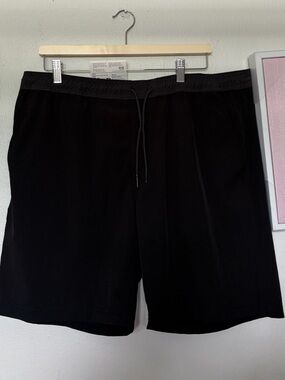 Men's Black Athletic Drawstring Shorts